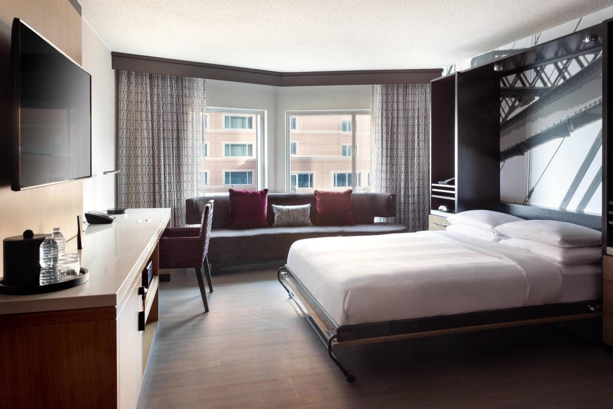 Cincinnati Marriott At Rivercenter Covington Exterior photo